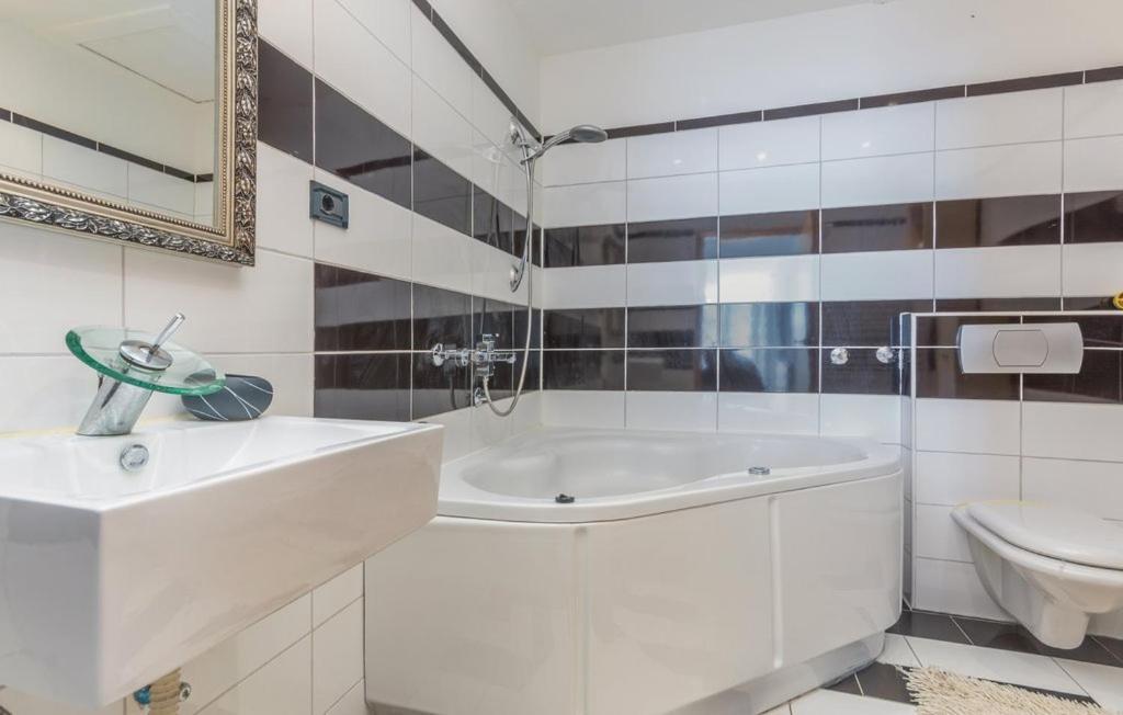 Vila Kristina Villa Nedescina ภายนอก รูปภาพ