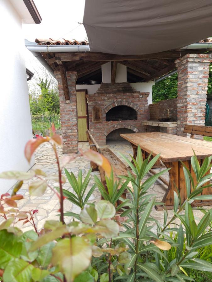 Vila Kristina Villa Nedescina ภายนอก รูปภาพ